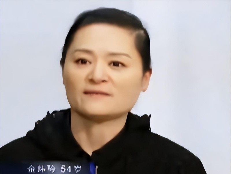  从巅峰到谷底：一位歌后的职业断崖与制度性风险复盘 娱乐新闻